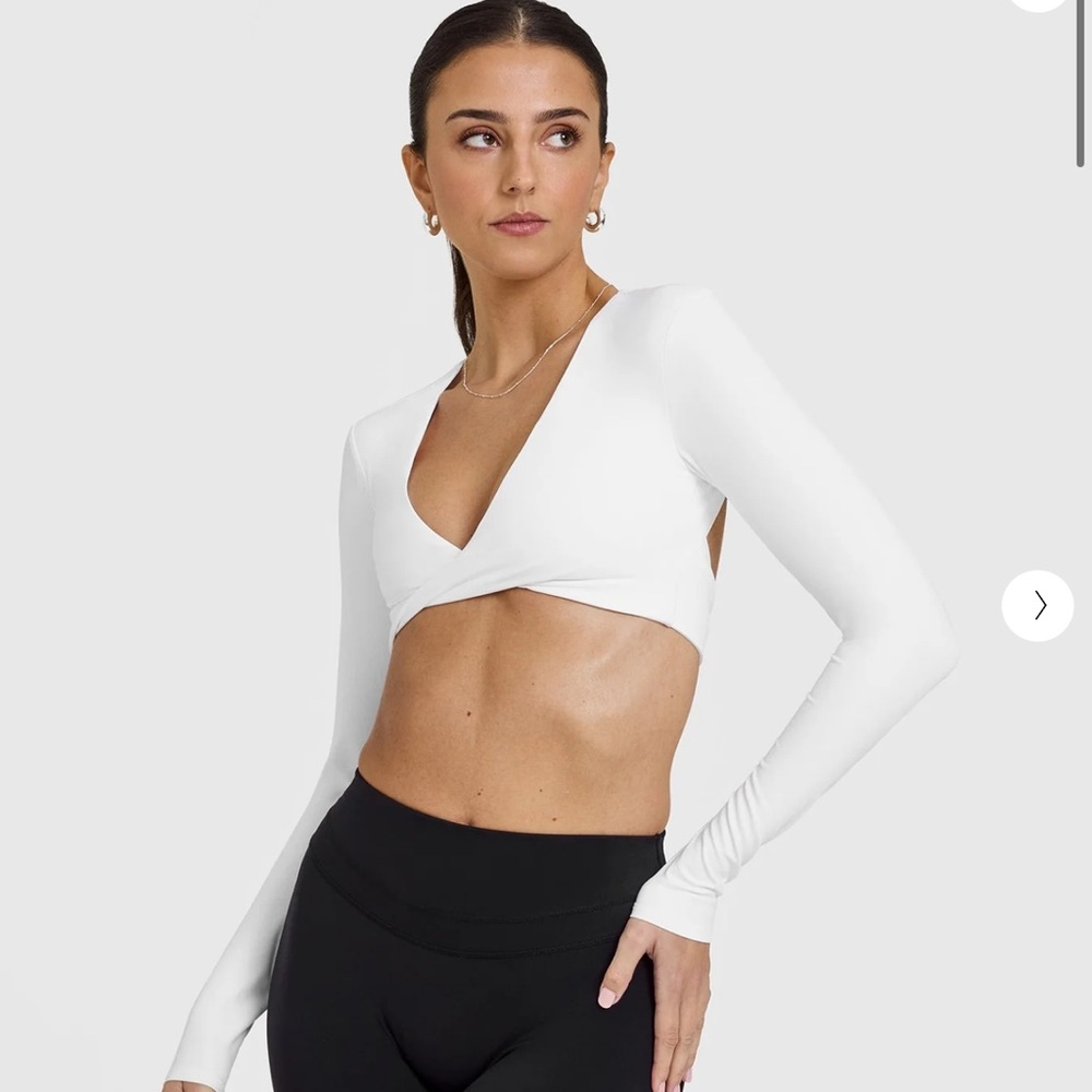 Oner Active Unified Twist Front Long Sleeve Crop Top